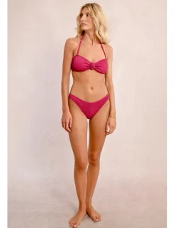 Top de bikini en tejido texturizado detalle nudo