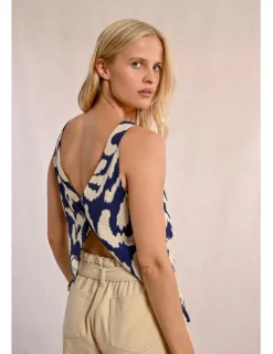 Top de cuello halter con estampado