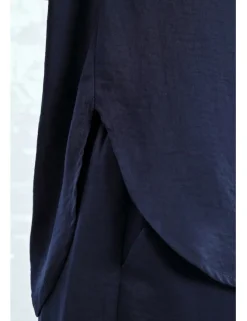 Top de manga corta con cuello camisero