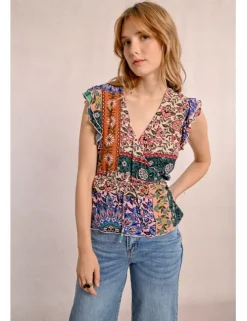 Top de manga corta con estampado