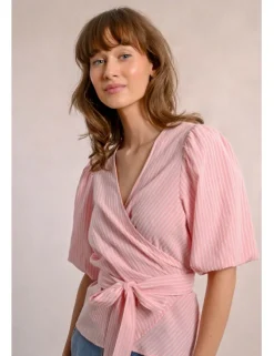 Top de manga corta con estampado y lazada