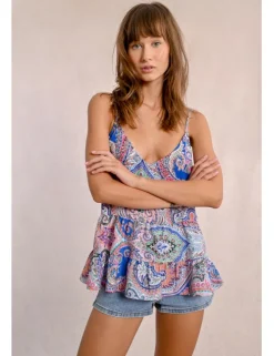 Top de tirantes con estampado y volantes