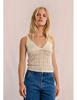 Top de tirantes en tejido de crochet