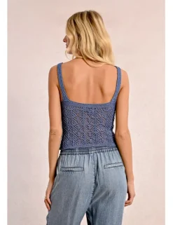Top de tirantes en tejido de crochet