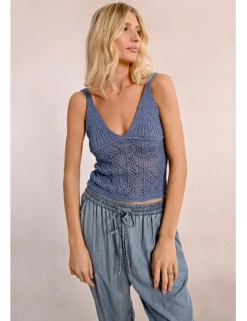 Top de tirantes en tejido de crochet