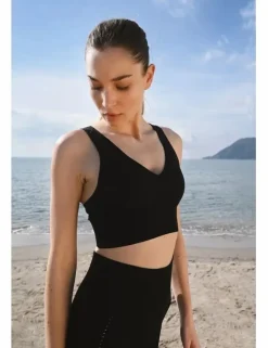 Top deportivo, tiras en la espalda