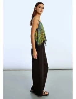 Top lencero con estampado y encaje