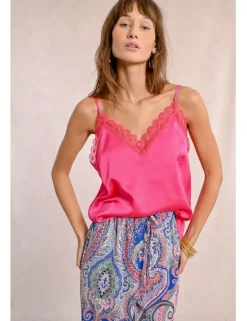 Top satinado de tirantes con encaje