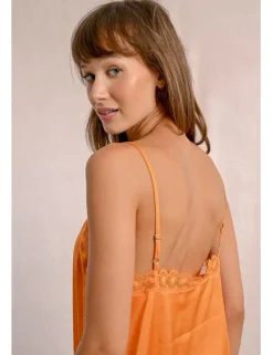 Top satinado de tirantes con encaje