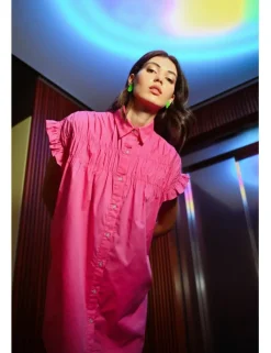 Vestido corto camisero con pliegues