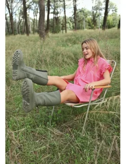 Vestido corto camisero con pliegues