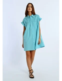 Vestido corto camisero con pliegues