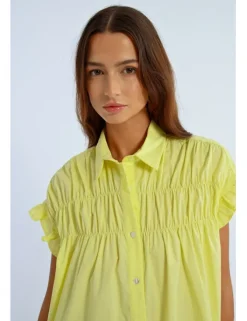 Vestido corto camisero con pliegues