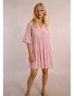 Vestido corto con estampado y volantes
