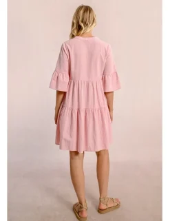 Vestido corto con estampado y volantes