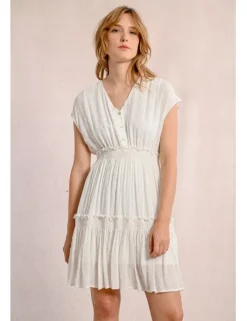 Vestido corto con volantes y estampado