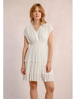 Vestido corto con volantes y estampado