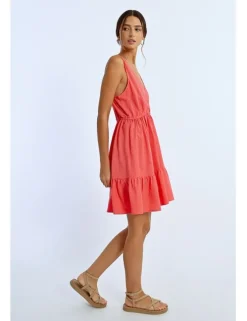 Vestido corto cruzado sin manga con volantes