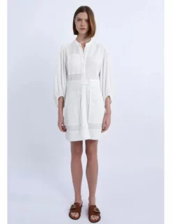 Vestido corto de manga larga y abullonada