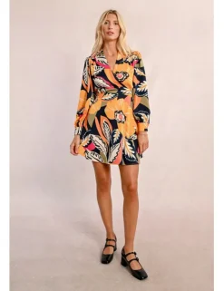 Vestido corto de manga larga con estampado
