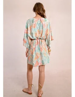 Vestido corto de manga mariposa con estampado