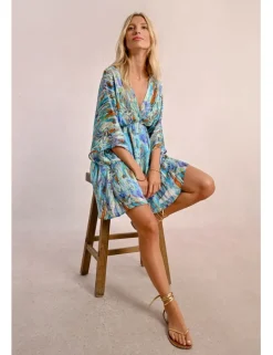 Vestido corto de media manga con estampado