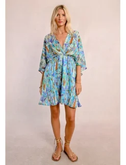 Vestido corto de media manga con estampado