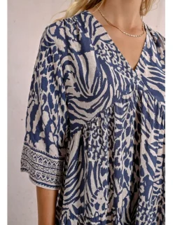 Vestido corto de media manga con estampado