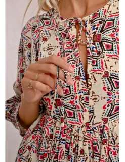 Vestido corto de media manga con estampado
