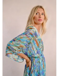 Vestido corto de media manga con estampado