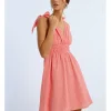 Vestido corto sin manga con lazada