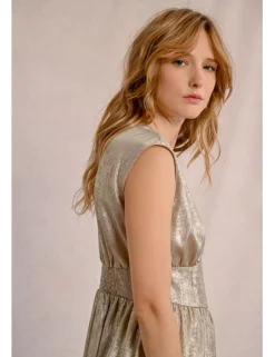 Vestido corto sin manga metalizado