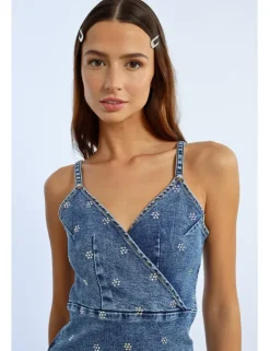Vestido corto vaquero de tirantes