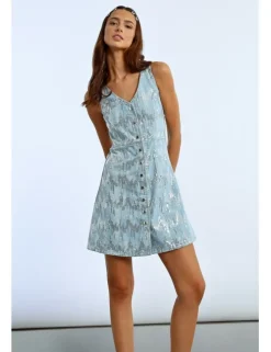 Vestido corto vaquero sin manga con lentejuelas