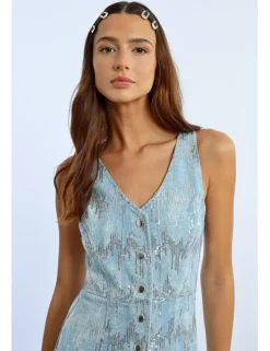 Vestido corto vaquero sin manga con lentejuelas