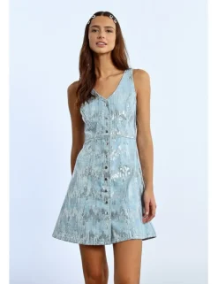 Vestido corto vaquero sin manga con lentejuelas