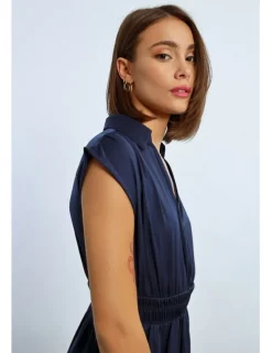 Vestido de manga corta cintura ceñida