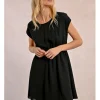 Vestido de manga corta con pliegues