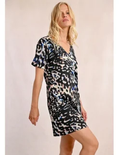 Vestido de manga corta con estampado