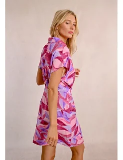 Vestido de manga corta con estampado