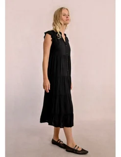 Vestido de manga corta con volantes