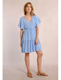 Vestido de manga corta con estampado y volantes