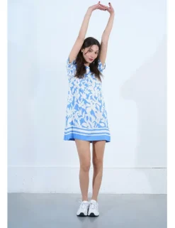 Vestido de manga corta con estampado floral