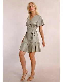 Vestido de manga corta con lazada y volantes