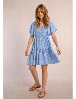 Vestido de manga corta con estampado y volantes