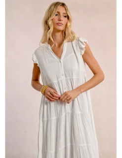 Vestido de manga corta con volantes