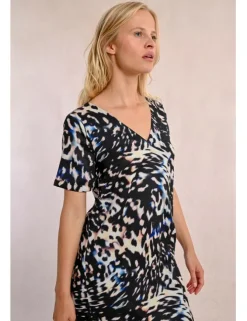 Vestido de manga corta con estampado