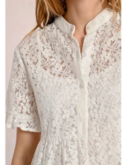 Vestido de manga corta detalle flores