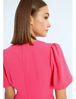 Vestido de manga corta drapeado