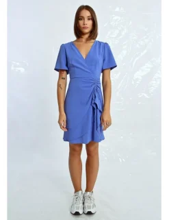 Vestido de manga corta drapeado